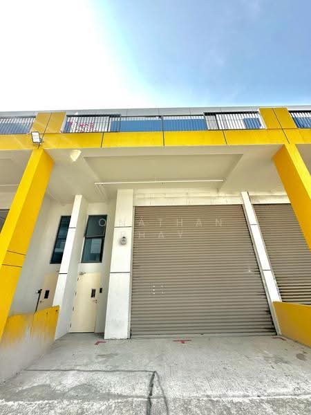 Tradehub 21, 26 Boon Lay Way, Boon Lay / Jurong / Tuas, 3,854 sqft, Light Industrial (B1) For Sale, by Jonathan Phay, 500244609 - CommercialGuru.com.sg