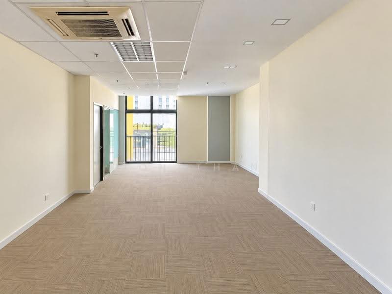 Tradehub 21, 26 Boon Lay Way, Boon Lay / Jurong / Tuas, 3,854 sqft, Light Industrial (B1) For Sale, by Jonathan Phay, 500244609 - Second Floor Office - CommercialGuru.com.sg