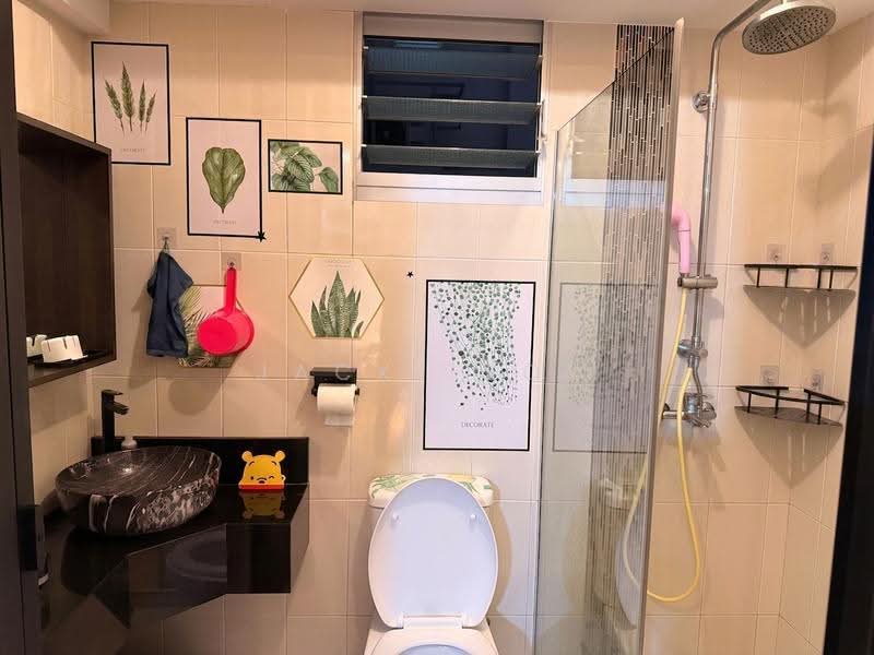 453B Fernvale Road, 453B Fernvale Road, 3 Bedrooms, 990 sqft, HDB Flat For Sale, by Jack Leow, 500244619 - Bathroom - PropertyGuru.com.sg