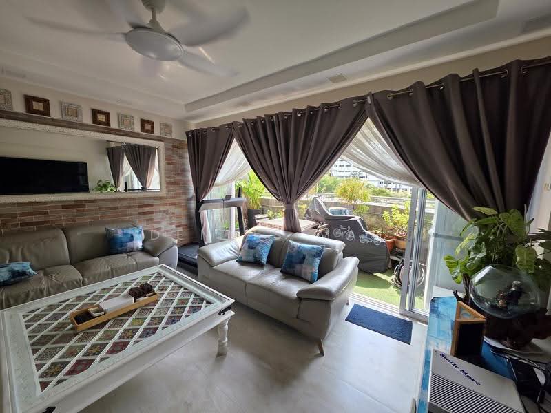 533 Hougang Avenue 6, 533 Hougang Avenue 6, Hougang / Punggol / Sengkang, 4 Bedrooms, 1,561 sqft, HDB Flat For Sale, by Dennis Mah, 500244625 - Living Room - PropertyGuru.com.sg