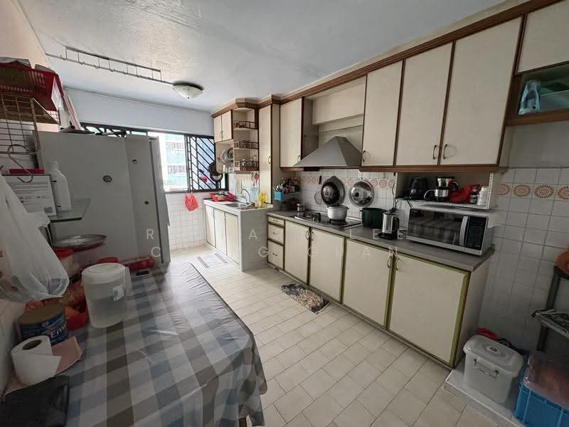 467 Jurong West Street 41, 467 Jurong West Street 41, 3 Bedrooms, 1,302 sqft, HDB Flat For Rent, by Richard Lee Cheng Guan, 500244634 - Kitchen - PropertyGuru.com.sg