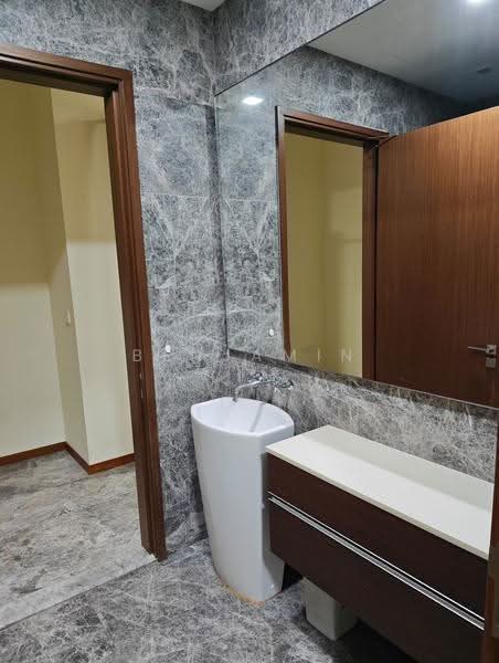 Bijou, 2 Jalan Mat Jambol, 1 Bedroom, 592 sqft, Condominium For Sale, by Benjamin Lim, 500244636 - Bathroom - PropertyGuru.com.sg