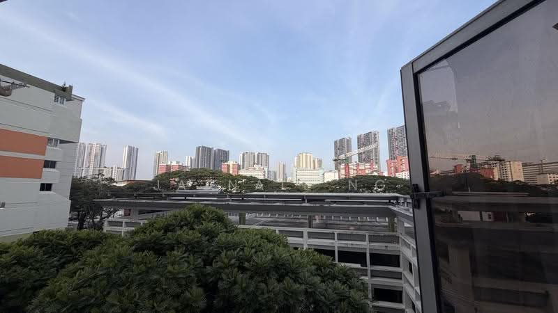 20 Queen's Close, 20 Queen's Close, Alexandra / Commonwealth, Room Rental, 150 sqft, HDB Flat For Rent, by Jaznale Ng, 500244645 - Exterior - PropertyGuru.com.sg