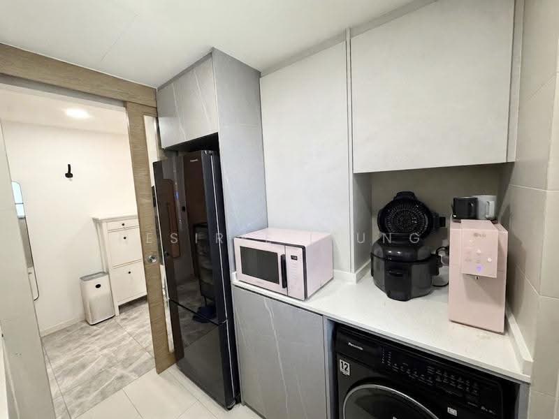 The Santorini, 21 Tampines Street 86, 2 Bedrooms, 732 sqft, Condominium For Sale, by Desiree Leung, 500244657 - Newly Renovated Kitchen - PropertyGuru.com.sg