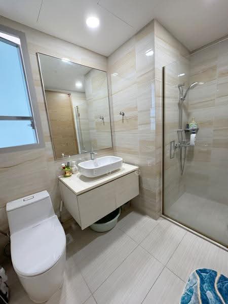 The Santorini, 21 Tampines Street 86, 2 Bedrooms, 732 sqft, Condominium For Sale, by Desiree Leung, 500244657 - Common Bathroom - PropertyGuru.com.sg