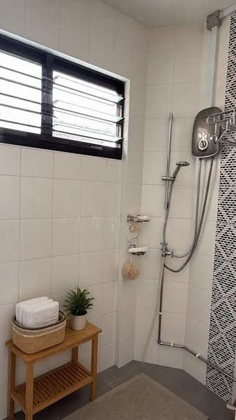 18 Joo Seng Road, 18 Joo Seng Road, Macpherson / Potong Pasir, 3 Bedrooms, 1,098 sqft, HDB Flat For Sale, by Jennica Teo, 500244665 - Bathroom - PropertyGuru.com.sg