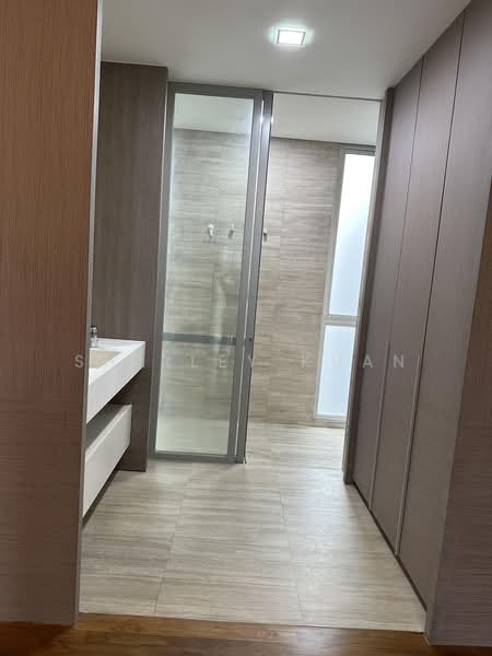 Seletar Park Residence, 17 Seletar Road, 1 Bedroom, 581 sqft, Condominium For Rent, by Shirley Kuan, 500244667 - Walk in wardrobe - PropertyGuru.com.sg