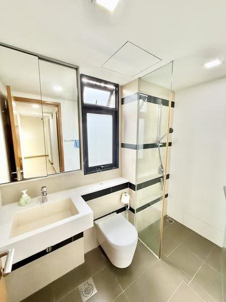 Nin Residence, 83 Pheng Geck Avenue, 2 Bedrooms, 850 sqft, Apartment For Sale, by Kevin Soh Lee Wee 苏立伟, 500244679 - Common Bathroom - PropertyGuru.com.sg