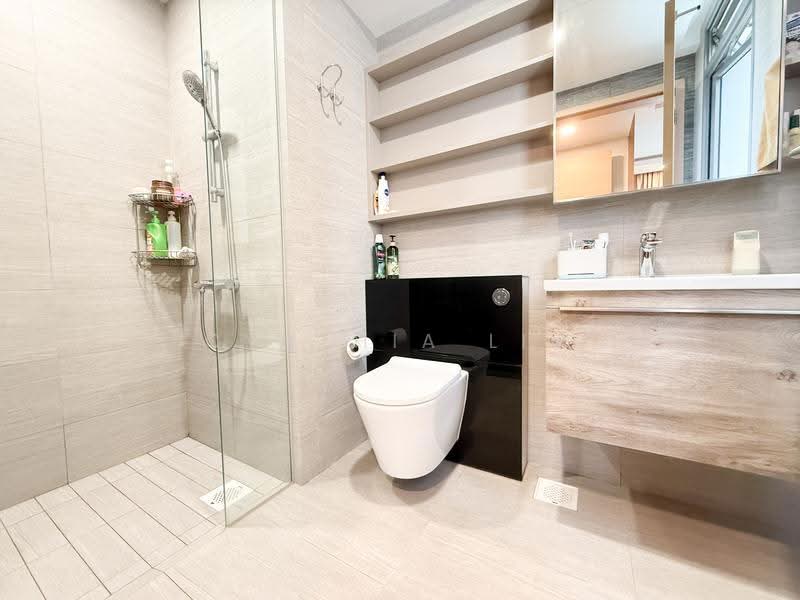 Parc Life, 29 Sembawang Crescent, 3 Bedrooms, 1,066 sqft, Condominium For Sale, by Cynthia Lim, 500244686 - Bathroom - PropertyGuru.com.sg