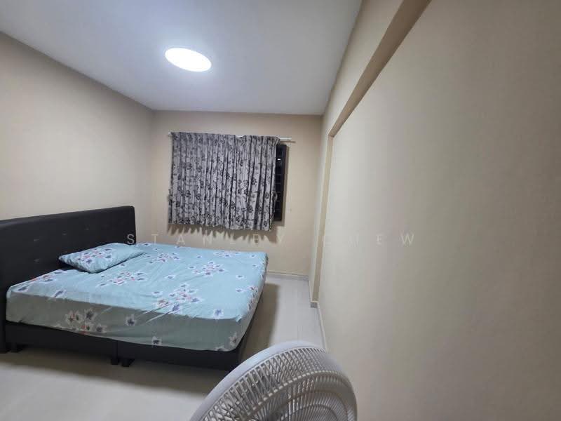 686D Choa Chu Kang Crescent, 686D Choa Chu Kang Crescent, Dairy Farm / Bukit Panjang / Choa Chu Kang, Room Rental, 150 sqft, HDB Flat For Rent, by Stanley Chew, 500244689 - Bedroom - PropertyGuru.com.sg