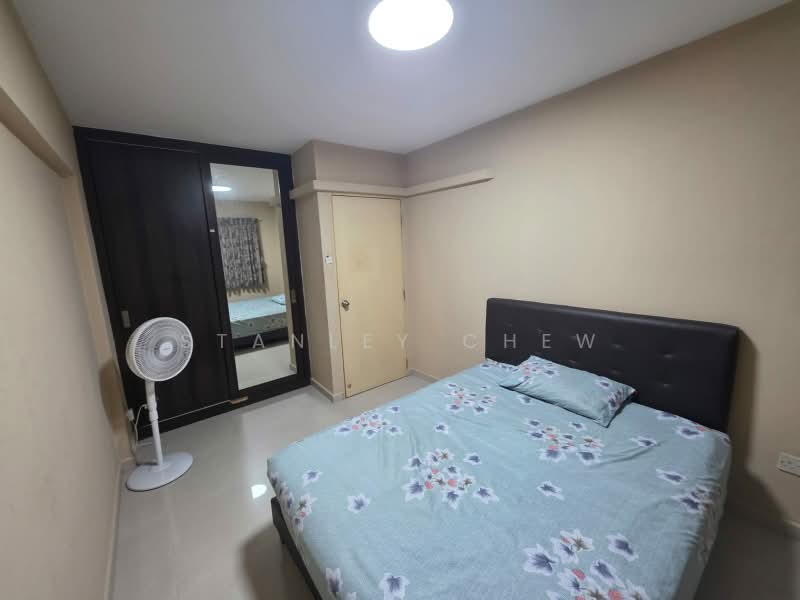 686D Choa Chu Kang Crescent, 686D Choa Chu Kang Crescent, Dairy Farm / Bukit Panjang / Choa Chu Kang, Room Rental, 150 sqft, HDB Flat For Rent, by Stanley Chew, 500244689 - Bedroom - PropertyGuru.com.sg