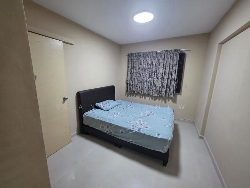 686D Choa Chu Kang Crescent, 686D Choa Chu Kang Crescent, Dairy Farm / Bukit Panjang / Choa Chu Kang, Room Rental, 150 sqft, HDB Flat For Rent, by Stanley Chew, 500244689 - Bedroom - PropertyGuru.com.sg