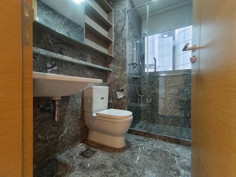 Suites @ Cairnhill, 138 Cairnhill Road, 4 Bedrooms, 1,830 sqft, Condominium For Rent, by Gina Lim, 500244698 - Bathroom - PropertyGuru.com.sg