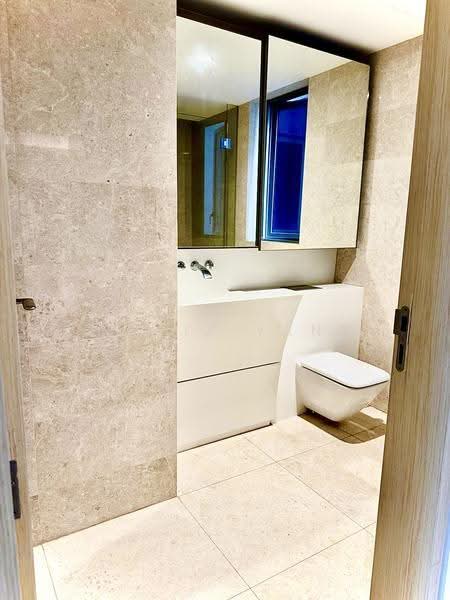 Cairnhill Nine, 9 Cairnhill Road, 2 Bedrooms, 1,044 sqft, Condominium For Sale, by Silvia Yang, 500244700 - PropertyGuru.com.sg