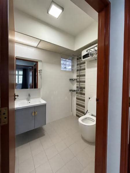 664A Punggol Drive, 664A Punggol Drive, 1 Bedroom, 550 sqft, HDB Flat For Rent, by Lim Kai Xian, 500244718 - Bathroom - PropertyGuru.com.sg