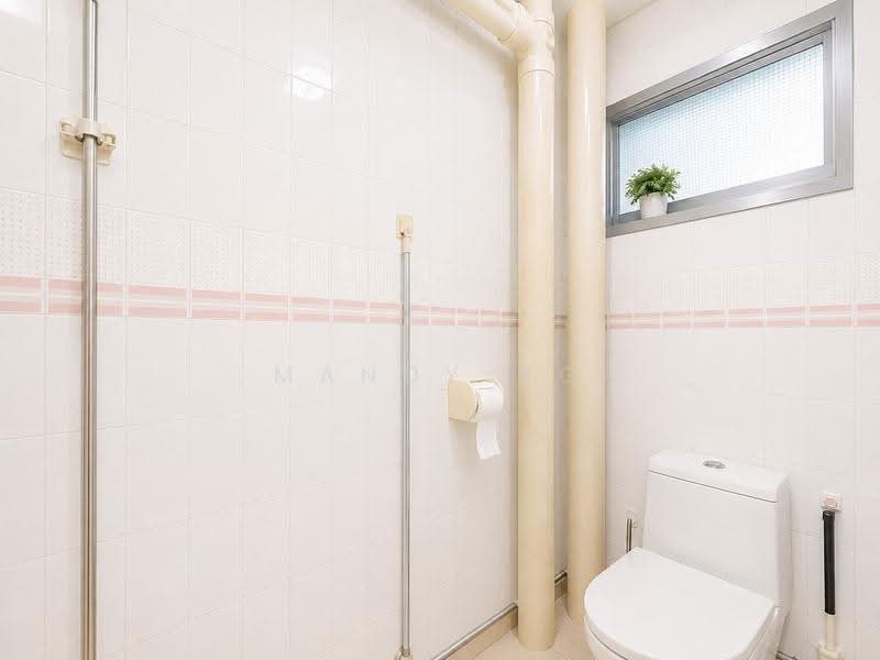 538 Hougang Street 52, 538 Hougang Street 52, Hougang / Punggol / Sengkang, 4 Bedrooms, 1,582 sqft, HDB Flat For Sale, by Mandy Ng, 500244720 - Bathroom - PropertyGuru.com.sg