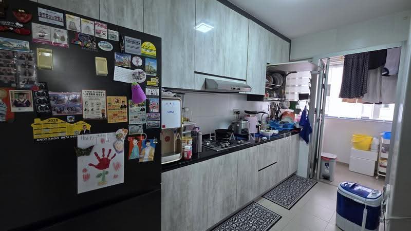292B Bukit Batok East Avenue 6, 292B Bukit Batok East Avenue 6, 3 Bedrooms, 1,001 sqft, HDB Flat For Sale, by Lydia Hanim, 500244721 - Kitchen - PropertyGuru.com.sg