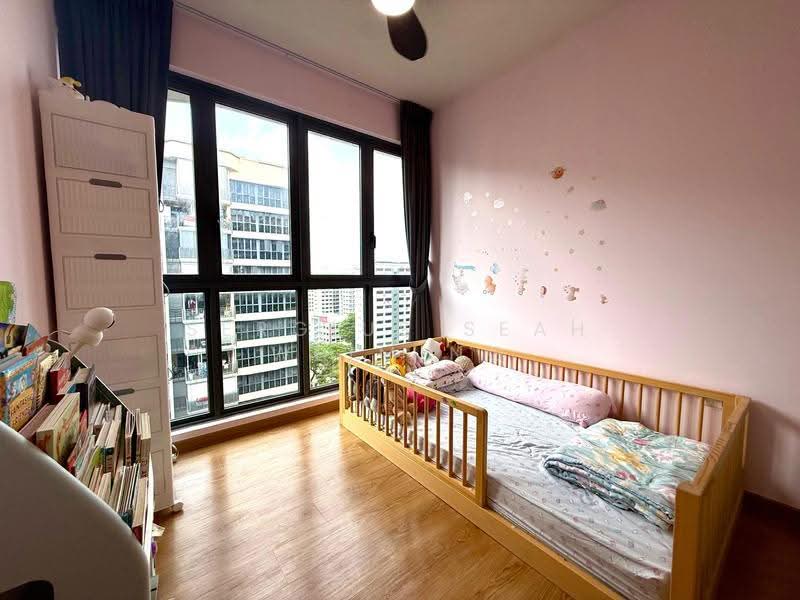 Hundred Palms Residences, 270 Yio Chu Kang Road, 3 Bedrooms, 915 sqft, Condominium For Sale, by Sergius Seah Weiming, 500244722 - Bedroom 2 - PropertyGuru.com.sg