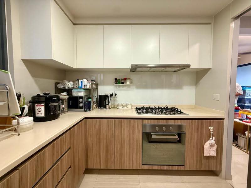 Hundred Palms Residences, 270 Yio Chu Kang Road, 3 Bedrooms, 915 sqft, Condominium For Sale, by Sergius Seah Weiming, 500244722 - Kitchen - PropertyGuru.com.sg