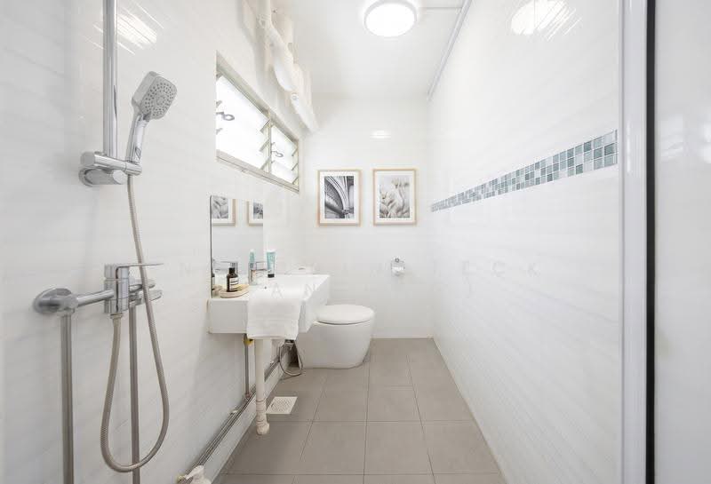 171 Lorong 1 Toa Payoh, 171 Lorong 1 Toa Payoh, Balestier / Toa Payoh, 3 Bedrooms, 1,109 sqft, HDB Flat For Sale, by Png Chin Teck (Ian Png), 500244725 - Common Bathroom - PropertyGuru.com.sg