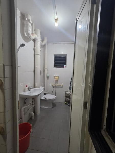 113 Pending Road, 113 Pending Road, 2 Bedrooms, 796 sqft, HDB Flat For Rent, by Cynthia Kok, 500244726 - Bathroom - PropertyGuru.com.sg
