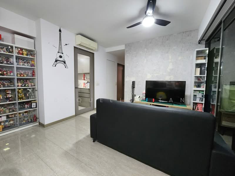 Waterwoods, Punggol Field Walk, Hougang / Punggol / Sengkang, 2 Bedrooms, 807 sqft, Condominium For Sale, by Jacqueline Tan, 500244745 - Living Room - PropertyGuru.com.sg