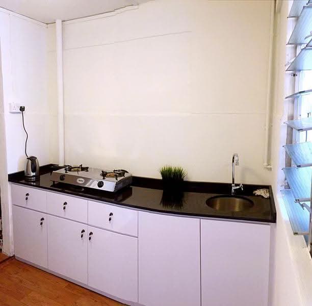 169 Stirling Road, 169 Stirling Road, Room Rental, 200 sqft, HDB Flat For Rent, by Elizabeth Poh, 500244746 - Kitchen - PropertyGuru.com.sg