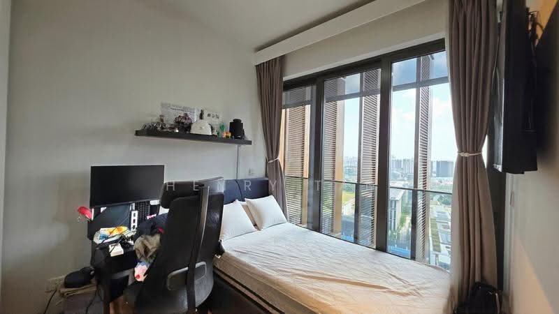 Midwood, 8 Hillview Rise, 4 Bedrooms, 1,259 sqft, Condominium For Rent, by Henry Tan, 500244754 - Bedroom - PropertyGuru.com.sg