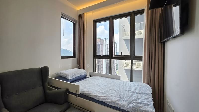 Midwood, 8 Hillview Rise, 4 Bedrooms, 1,259 sqft, Condominium For Rent, by Henry Tan, 500244754 - Bedroom - PropertyGuru.com.sg