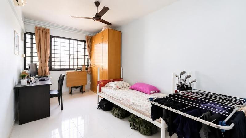 404 Choa Chu Kang Avenue 3, 404 Choa Chu Kang Avenue 3, 3 Bedrooms, 1,012 sqft, HDB Flat For Sale, by Aszri ., 500244794 - Bedroom - PropertyGuru.com.sg