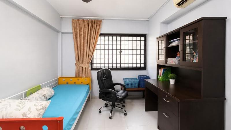 404 Choa Chu Kang Avenue 3, 404 Choa Chu Kang Avenue 3, 3 Bedrooms, 1,012 sqft, HDB Flat For Sale, by Aszri ., 500244794 - Bedroom - PropertyGuru.com.sg