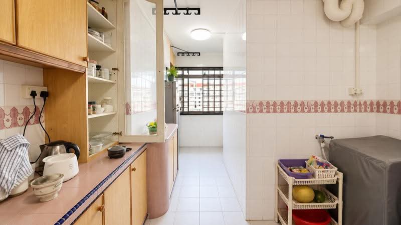 404 Choa Chu Kang Avenue 3, 404 Choa Chu Kang Avenue 3, 3 Bedrooms, 1,012 sqft, HDB Flat For Sale, by Aszri ., 500244794 - Kitchen - PropertyGuru.com.sg