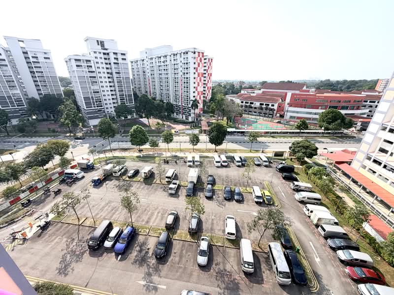 404 Choa Chu Kang Avenue 3, 404 Choa Chu Kang Avenue 3, 3 Bedrooms, 1,012 sqft, HDB Flat For Sale, by Aszri ., 500244794 - Exterior - PropertyGuru.com.sg
