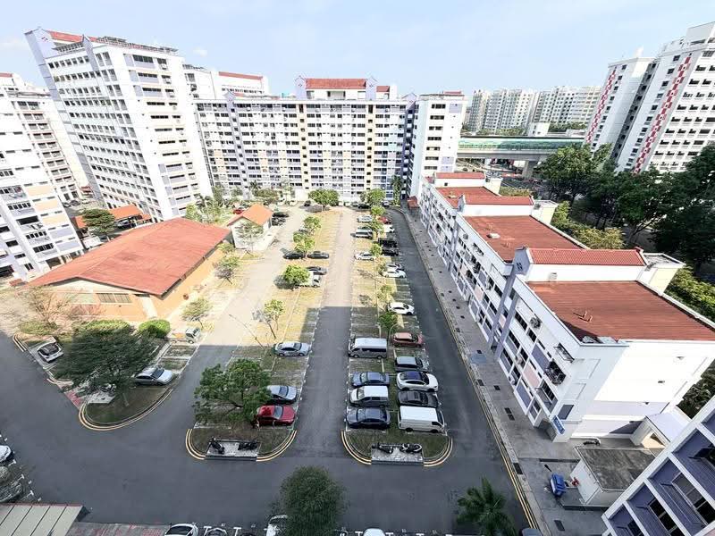 404 Choa Chu Kang Avenue 3, 404 Choa Chu Kang Avenue 3, 3 Bedrooms, 1,012 sqft, HDB Flat For Sale, by Aszri ., 500244794 - Exterior - PropertyGuru.com.sg