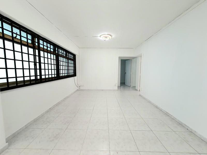 479 Sembawang Drive, 479 Sembawang Drive, 3 Bedrooms, 926 sqft, HDB Flat For Sale, by Gina Lee, 500244799 - Living room - PropertyGuru.com.sg