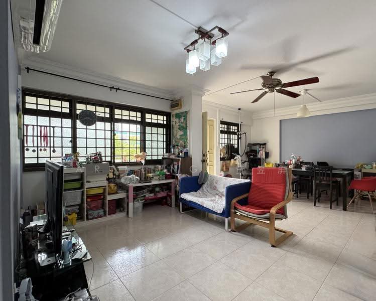 664 Woodlands Ring Road, 664 Woodlands Ring Road, Admiralty / Woodlands, 3 Bedrooms, 1,087 sqft, HDB Flat For Sale, by Ariel Ng 黄笠屏, 500244803 - Living Room - PropertyGuru.com.sg