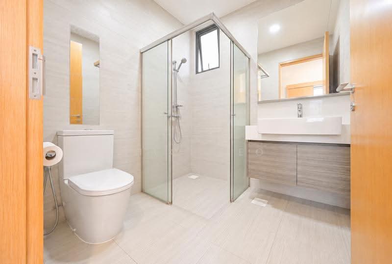 The Creek @ Bukit, 13 Toh Tuck Road, 2 Bedrooms, 743 sqft, Condominium For Sale, by Chloe Teo, 500244836 - Common Bathroom - PropertyGuru.com.sg