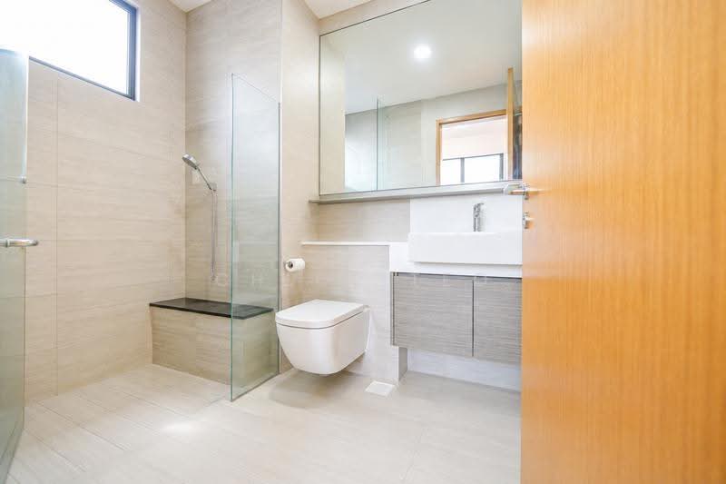 The Creek @ Bukit, 13 Toh Tuck Road, 2 Bedrooms, 743 sqft, Condominium For Sale, by Chloe Teo, 500244836 - Master Bathroom - PropertyGuru.com.sg