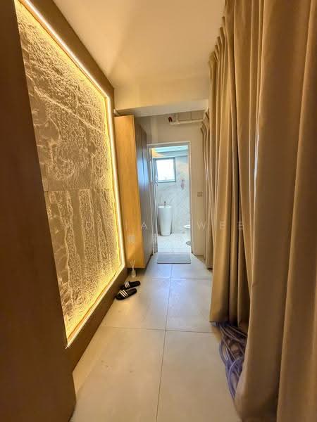 Northpoint Bizhub, 2 Yishun Industrial Street 1, Sembawang / Yishun, 2,561 sqft, Light Industrial (B1) For Sale, by Adrian Wee 黄國强, 500244837 - Corridor - CommercialGuru.com.sg
