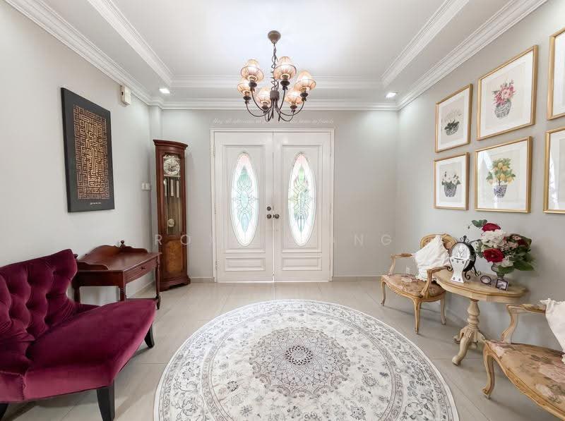 Cheap Sembawang 999 Year Terrace 3 mins walk to mall, Sembawang Road, Jalan Salang, Sembawang Walk, Jalan Kemuning, Jalan Jeruju, Jalan Serengam, Sembawang / Yishun, 4 Bedrooms, 2,700 sqft, Terraced House For Sale, by Roxine Ang, 500244838 - Entrance - PropertyGuru.com.sg