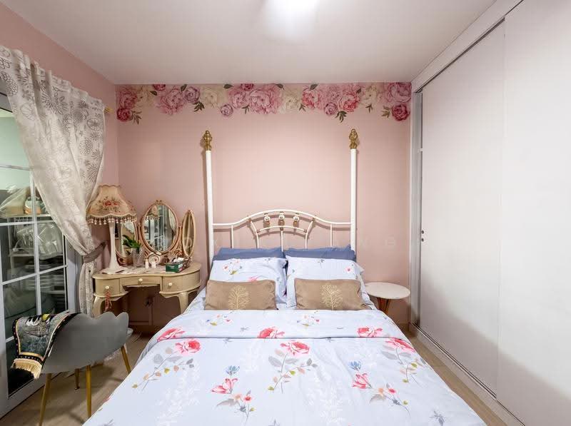 Cheap Sembawang 999 Year Terrace 3 mins walk to mall, Sembawang Road, Jalan Salang, Sembawang Walk, Jalan Kemuning, Jalan Jeruju, Jalan Serengam, Sembawang / Yishun, 4 Bedrooms, 2,700 sqft, Terraced House For Sale, by Roxine Ang, 500244838 - PropertyGuru.com.sg