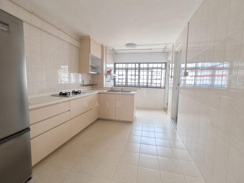 204 Tampines Street 21, 204 Tampines Street 21, 2 Bedrooms, 646 sqft, HDB Flat For Sale, by Donald Gwee, 500244842 - Kitchen - PropertyGuru.com.sg