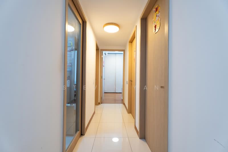 Wandervale, 351 Choa Chu Kang Avenue 3, 3 Bedrooms, 1,087 sqft, Condominium For Sale, by Steven Yan, 500244851 - Corridor - PropertyGuru.com.sg
