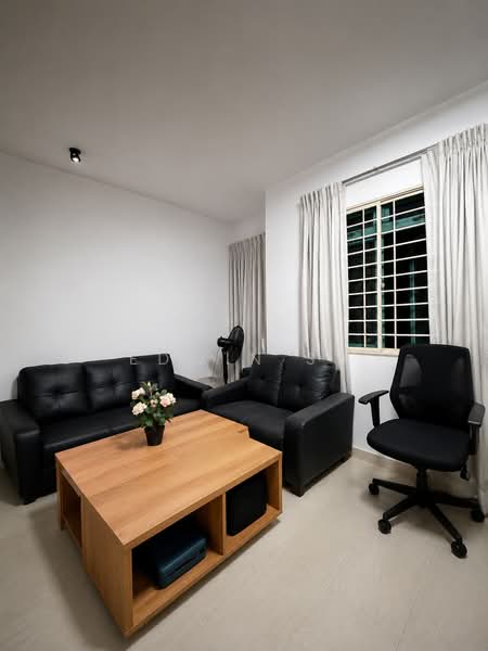 Ballota Park Condo, 152 Mariam Way, Room Rental, 110 sqft, Condominium For Rent, by Edwin Su, 500244852 - Living Room - PropertyGuru.com.sg