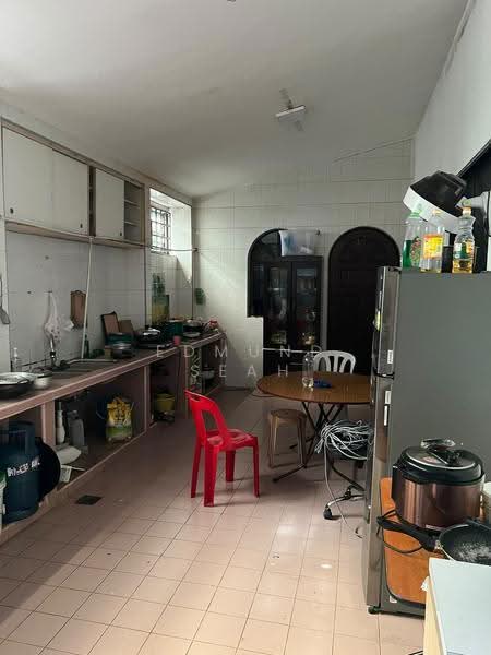 ★ within 1km to Rosyth School ★, within 1km to Rosyth School, Hougang / Punggol / Sengkang, 4 Bedrooms, 3,500 sqft, Semi-Detached House For Sale, by Edmund Seah, 500244860 - Kitchen - PropertyGuru.com.sg