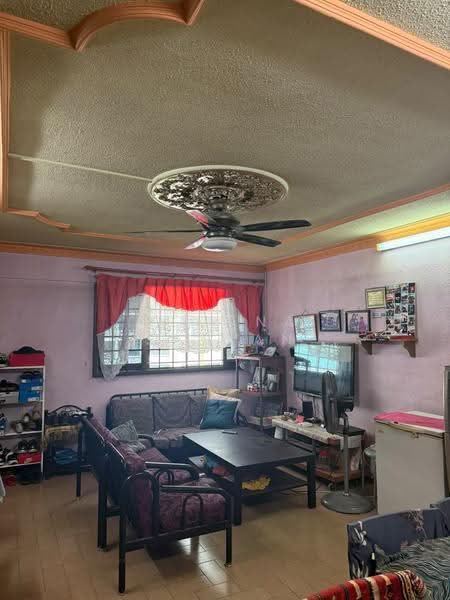547 Bedok North Street 3, 547 Bedok North Street 3, 3 Bedrooms, 990 sqft, HDB Flat For Sale, by Rozana Sahlan, 500244862 - Living Room - PropertyGuru.com.sg