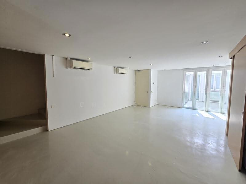 Mohamed Sultan, Mohamed Sultan Road, 1,077 sqft, Office For Rent, by Chia S M, 500244876 - Interior - CommercialGuru.com.sg