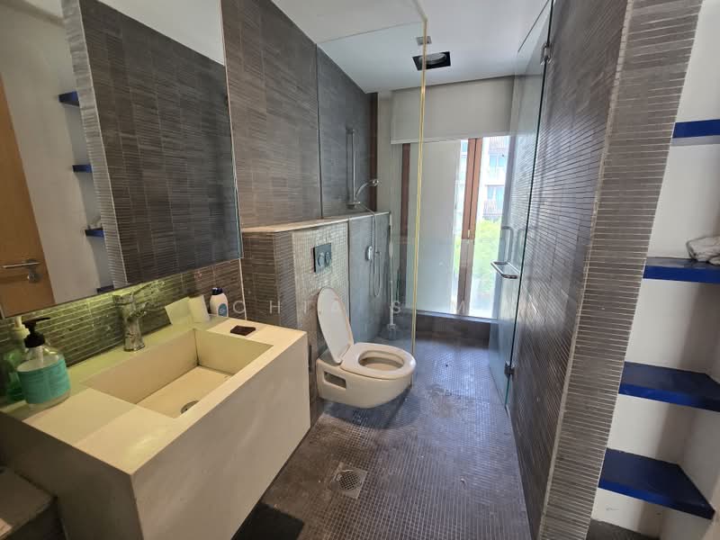 Mohamed Sultan, Mohamed Sultan Road, 1,077 sqft, Office For Rent, by Chia S M, 500244876 - Bathroom - CommercialGuru.com.sg