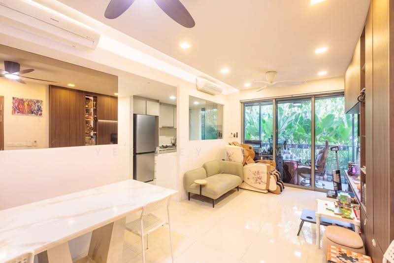 The Visionaire, 188 Canberra Drive, 3 Bedrooms, 980 sqft, Condominium For Sale, by Yee Bey Liew, 500244883 - Living Room - PropertyGuru.com.sg