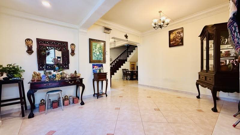 408 Jurong West Street 42, 408 Jurong West Street 42, 3 Bedrooms, 1,561 sqft, HDB Flat For Sale, by Faisal (Ryan MD), 500244886 - Living Room - PropertyGuru.com.sg